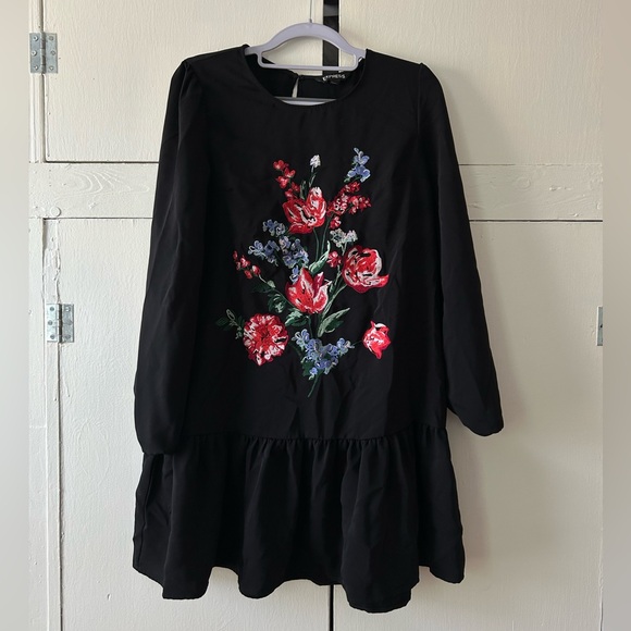 Express small black long sleeve dress with embroidered flowers - Picture 1 of 5